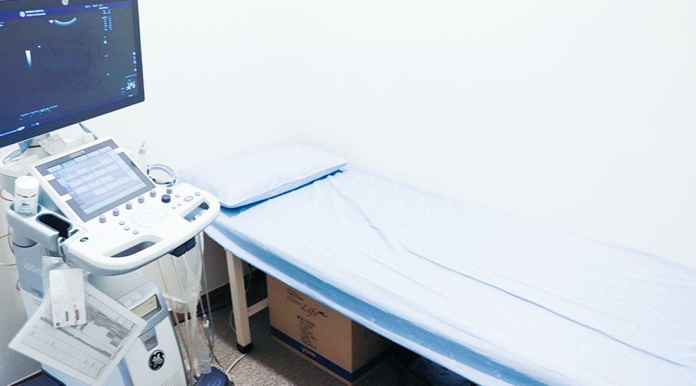 인본병원 부천상동점 영상의학과 초음파실실 입니다.